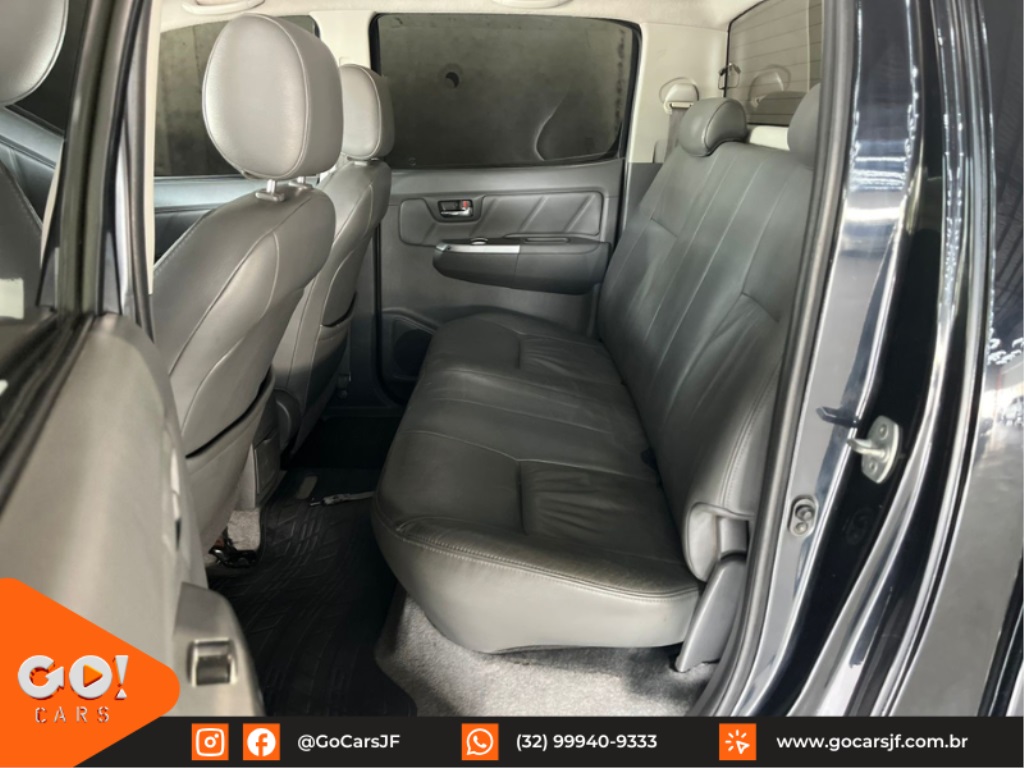 TOYOTA HILUX 3.0 SRV 4X4 CD 16V TURBO INTERCOOLER DIESEL 4P AUTOMÁTICO 2015