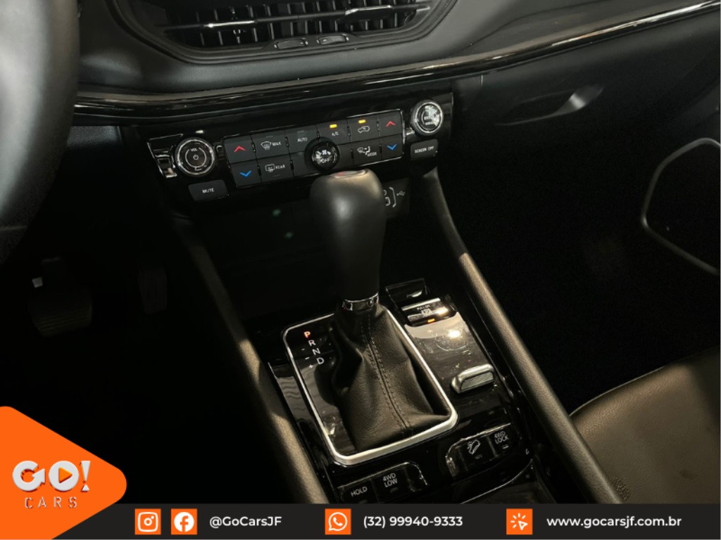 JEEP COMPASS 2.0 HURRICANE 4 TURBO GASOLINA BLACKHAWK AT9 2025