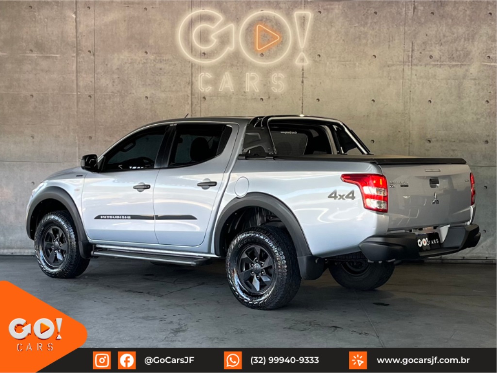 MITSUBISHI L200 TRITON 2.4 16V TURBO DIESEL OUTDOOR GLS CD 4X4 AUTOMÁTICO 2022