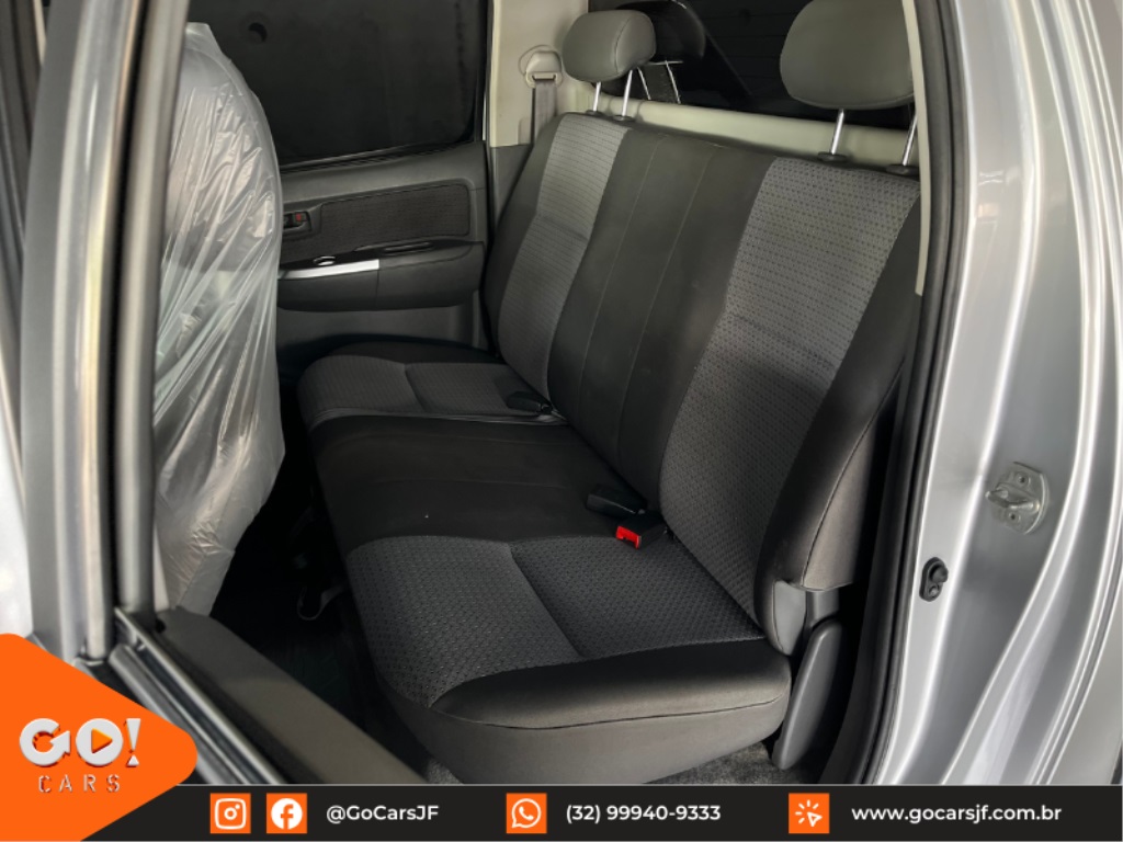 TOYOTA HILUX 2.7 SR 4X2 CD 16V FLEX 4P AUTOMÁTICO 2015