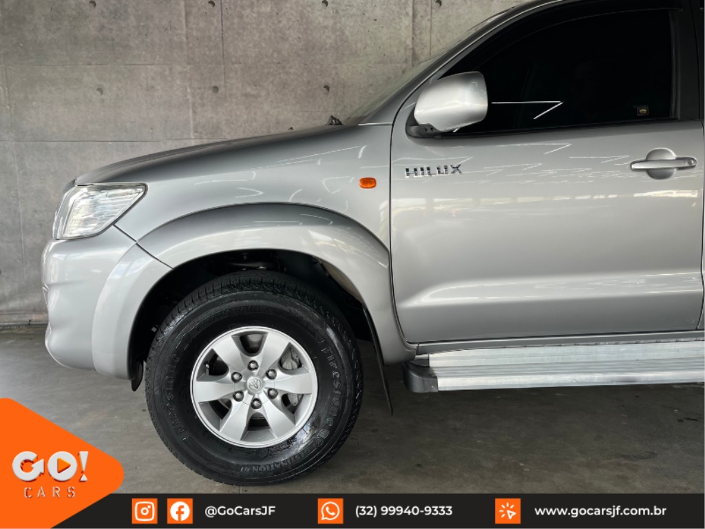 TOYOTA HILUX 2.7 SR 4X2 CD 16V FLEX 4P AUTOMÁTICO 2015