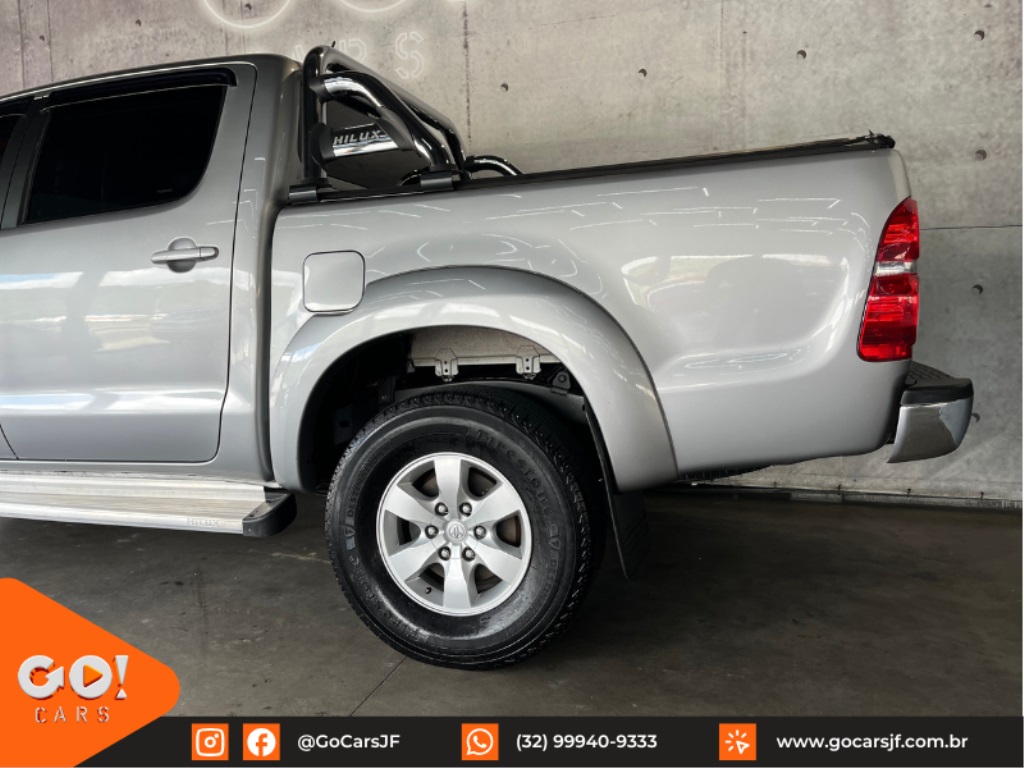 TOYOTA HILUX 2.7 SR 4X2 CD 16V FLEX 4P AUTOMÁTICO 2015