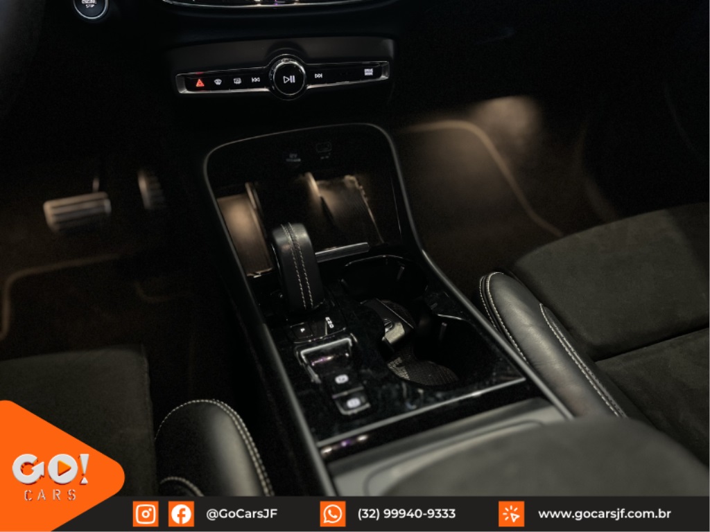 VOLVO XC40 2.0 T5 GASOLINA R-DESIGN AWD GEARTRONIC 2020