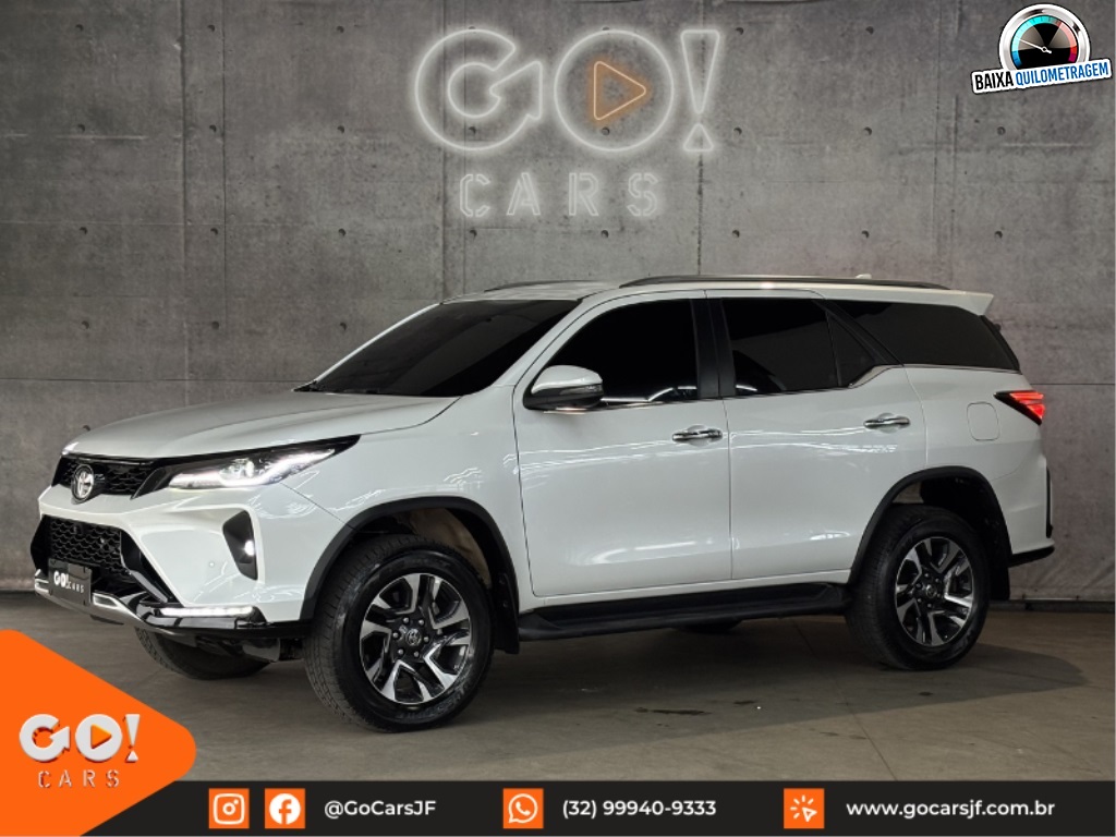 TOYOTA HILUX SW4 2.8 D-4D TURBO DIESEL SRX PLATINUM 7L 4X4 AUTOMÁTICO 2024/2024