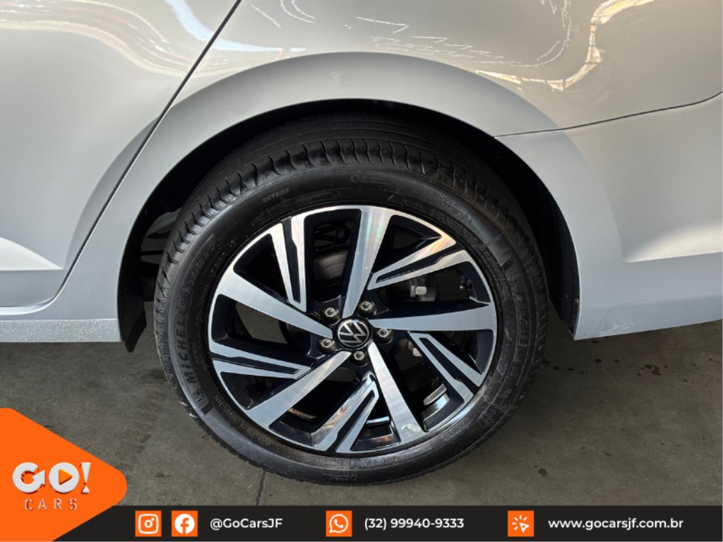 VOLKSWAGEN VIRTUS 1.0 200 TSI HIGHLINE AUTOMÁTICO 2024
