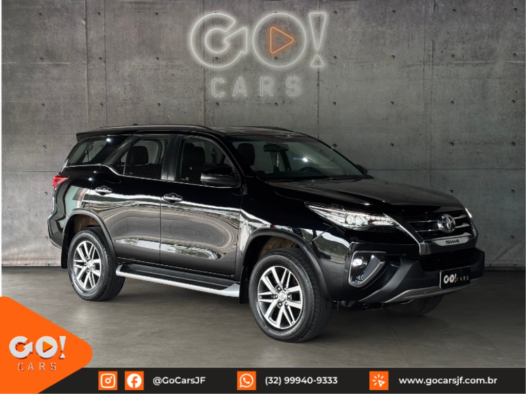 TOYOTA HILUX SW4 2.8 SRX 4X4 7 LUGARES 16V TURBO INTERCOOLER DIESEL 4P AUTOMÁTICO 2020