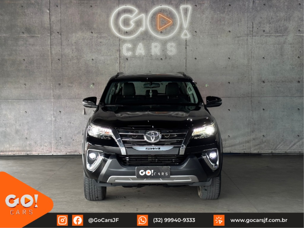 TOYOTA HILUX SW4 2.8 SRX 4X4 7 LUGARES 16V TURBO INTERCOOLER DIESEL 4P AUTOMÁTICO 2020