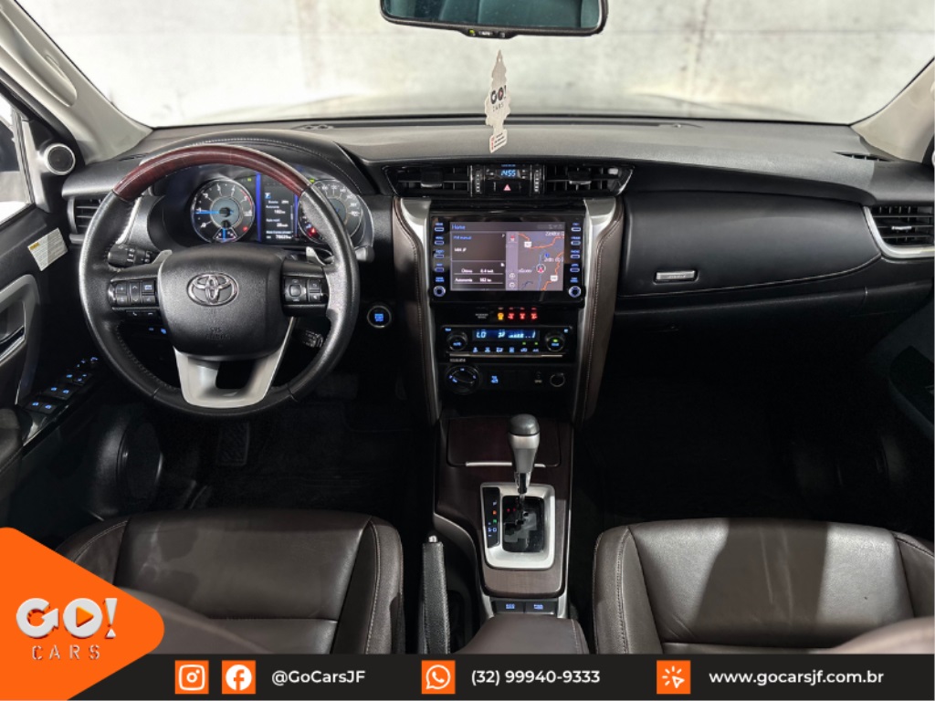 TOYOTA HILUX SW4 2.8 SRX 4X4 7 LUGARES 16V TURBO INTERCOOLER DIESEL 4P AUTOMÁTICO 2020