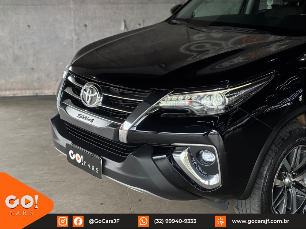 TOYOTA HILUX SW4 2.8 SRX 4X4 7 LUGARES 16V TURBO INTERCOOLER DIESEL 4P AUTOMÁTICO 2020