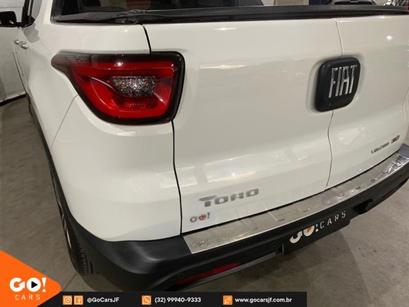 FIAT Toro 2.0 16V TURBO DIESEL VOLCANO 4WD AUTOMÁTICO 2017