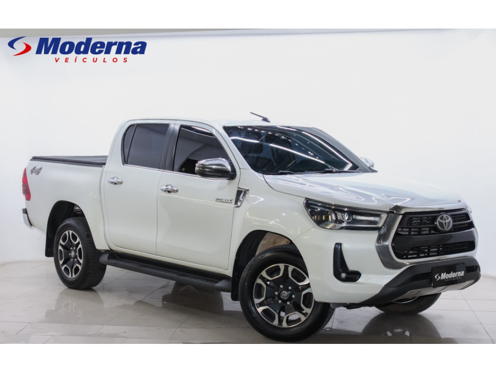 TOYOTA HILUX 2.8 D-4D TURBO DIESEL CD SRX 4X4 AUTOMÁTICO