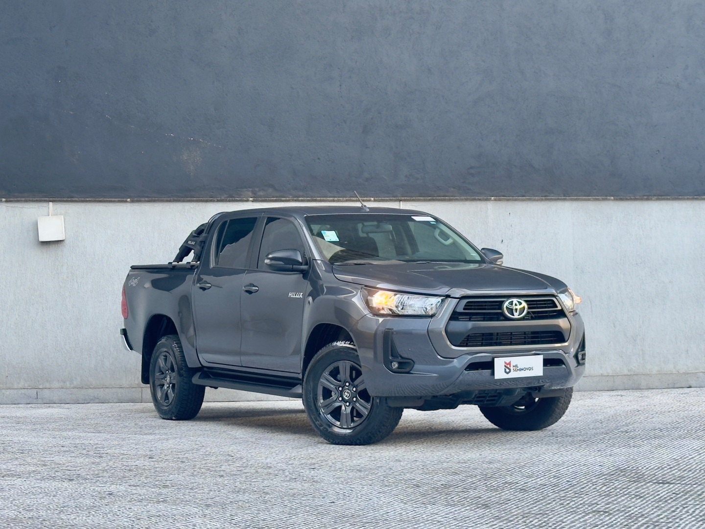 TOYOTA HILUX 2.8 D-4D TURBO DIESEL CD SR 4X4 AUTOMÁTICO