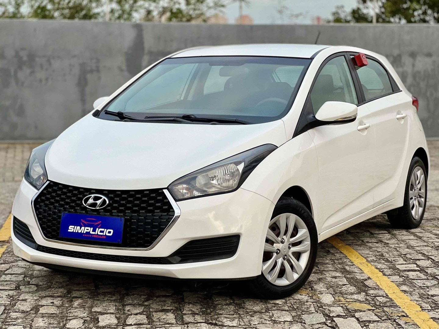 HYUNDAI HB20 1.0 COMFORT PLUS 12V FLEX 4P MANUAL