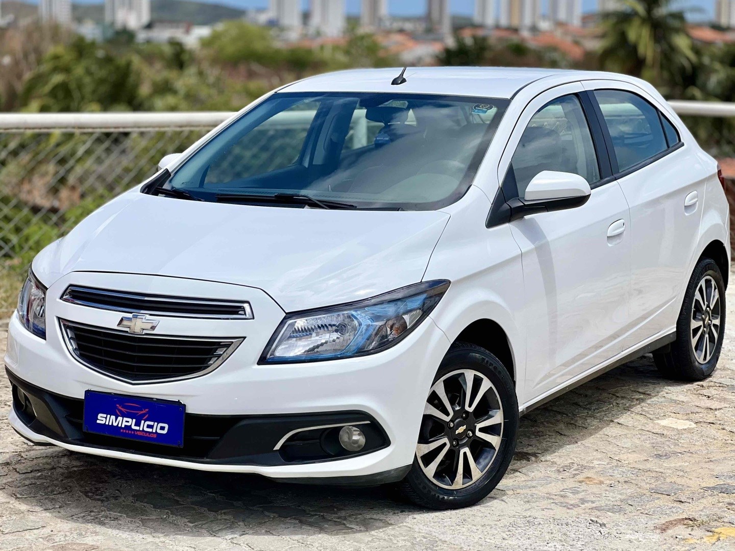 CHEVROLET ONIX 1.4 MPFI LTZ 8V FLEX 4P AUTOMÁTICO