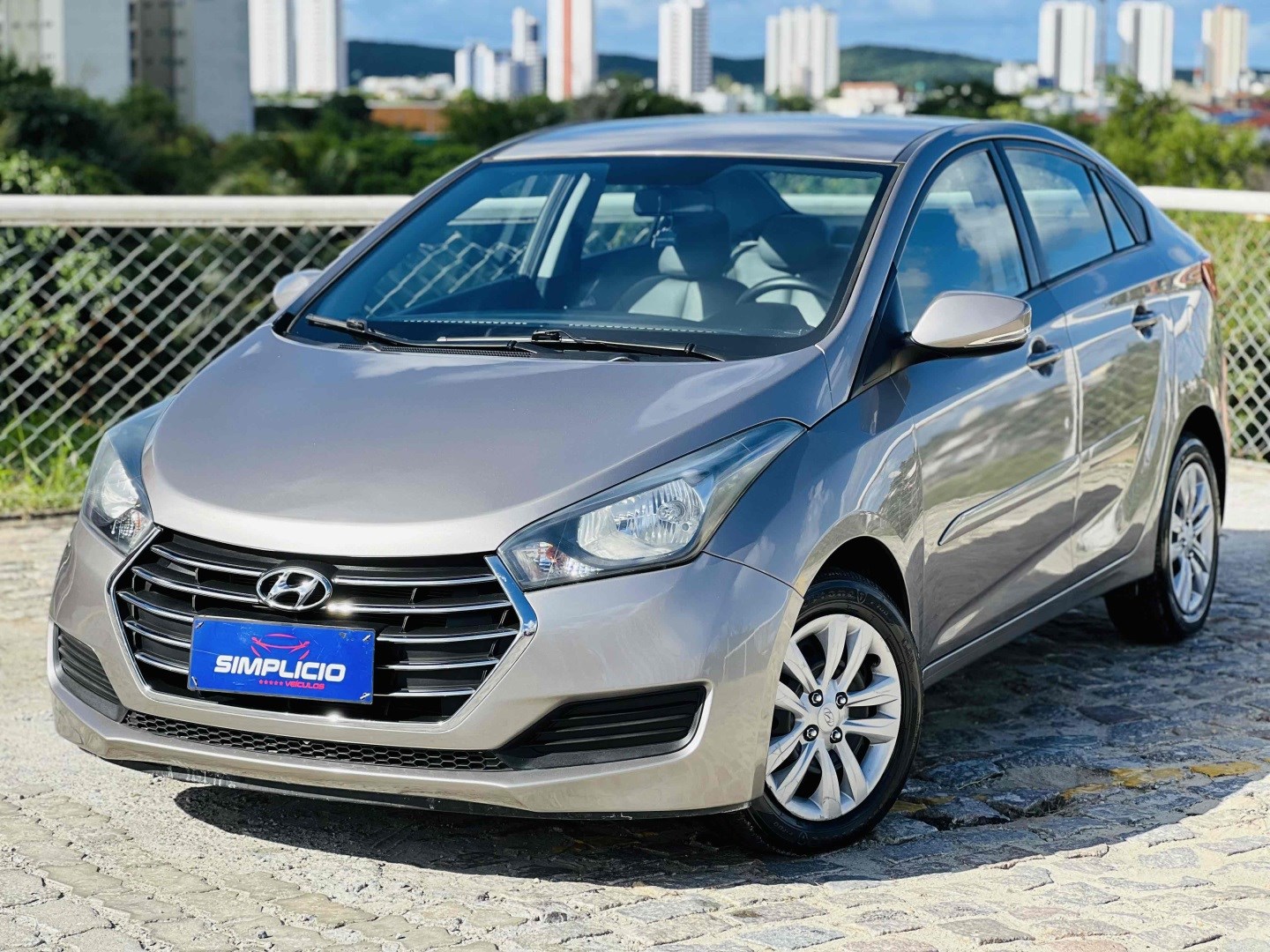 HYUNDAI HB20S 1.6 COMFORT PLUS 16V FLEX 4P AUTOMÁTICO