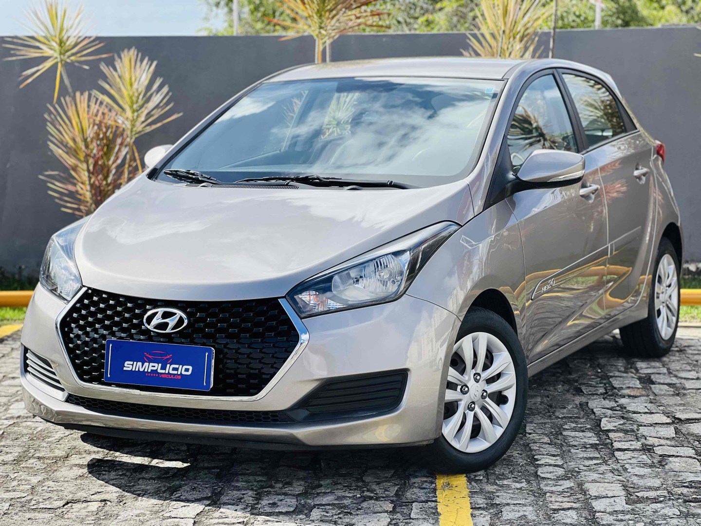 HYUNDAI HB20 1.0 COMFORT PLUS 12V FLEX 4P MANUAL