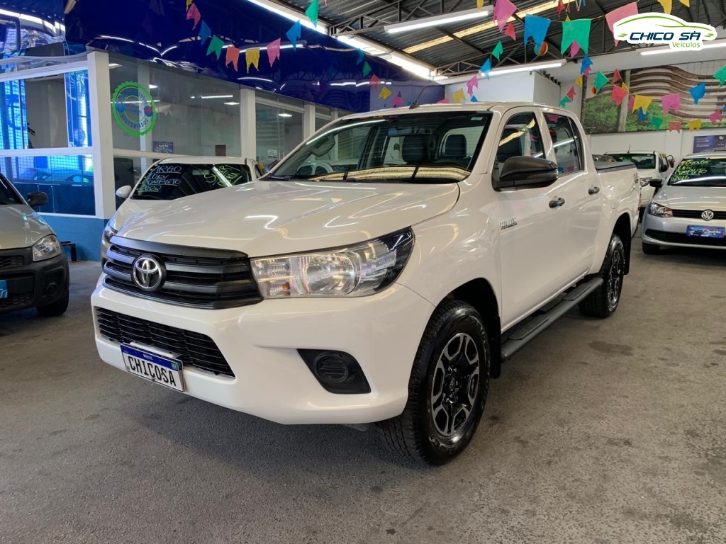 TOYOTA HILUX 2.8 POWER PACK 4X4 CD 16V DIESEL 4P MANUAL