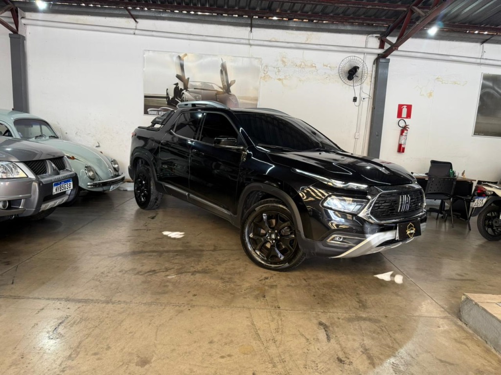 FIAT TORO 2.0 16V TURBO DIESEL VOLCANO 4WD AT9