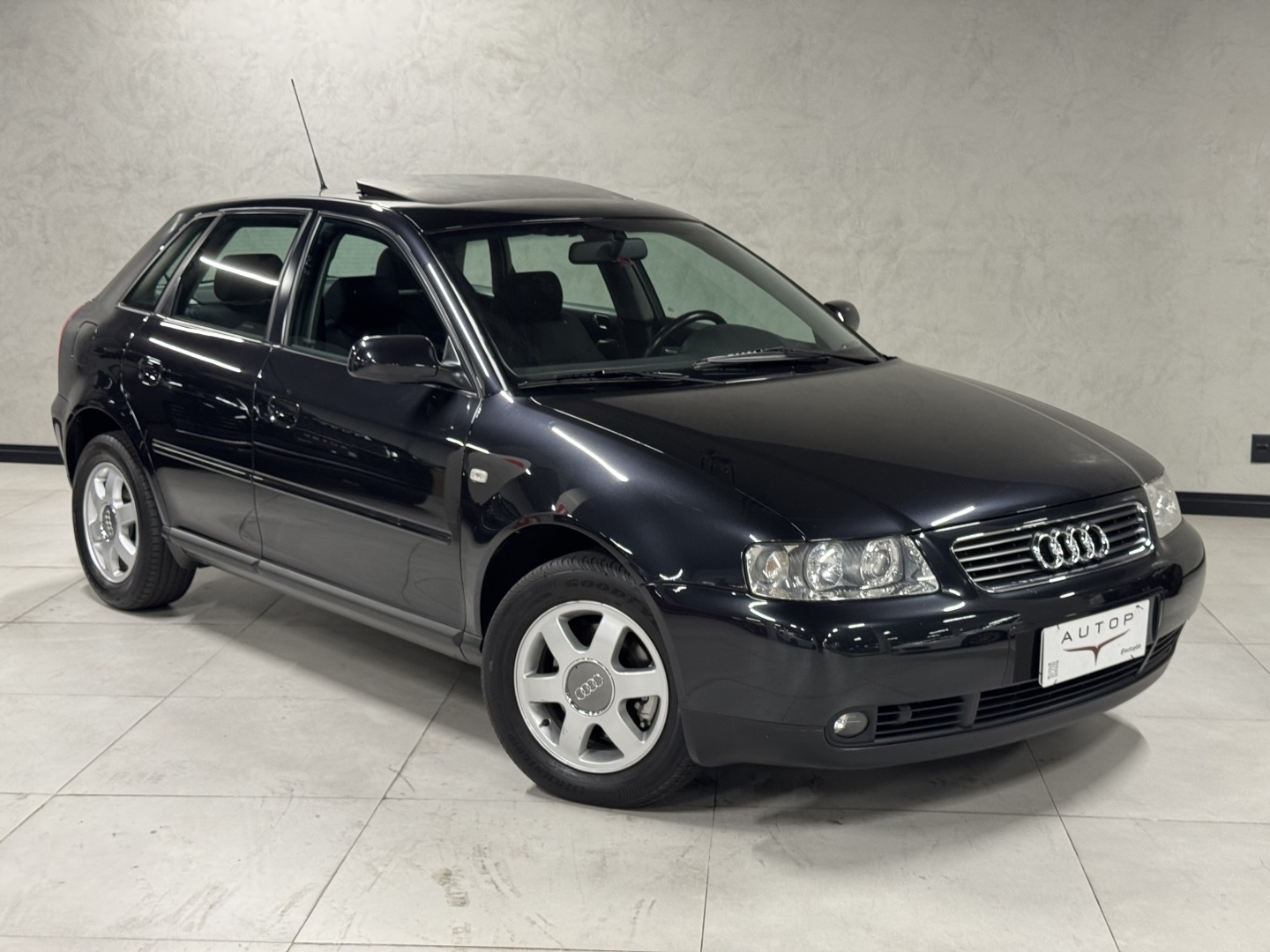 AUDI A3 1.8 20V GASOLINA 4P AUTOMÁTICO