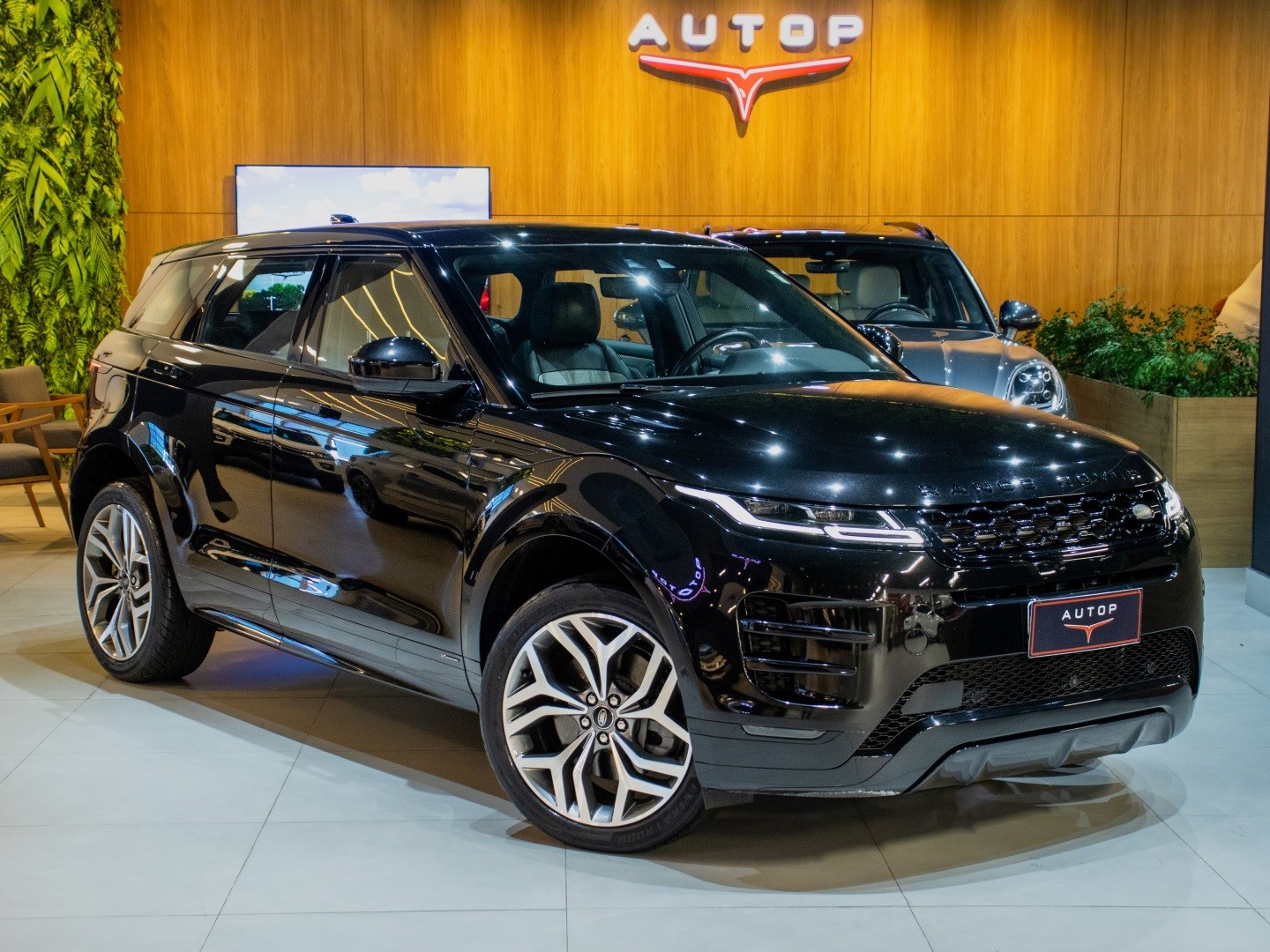 LAND ROVER RANGE ROVER EVOQUE 2.0 P300 GASOLINA MHEV R-DYNAMIC HSE AWD AUTOMÁTICO