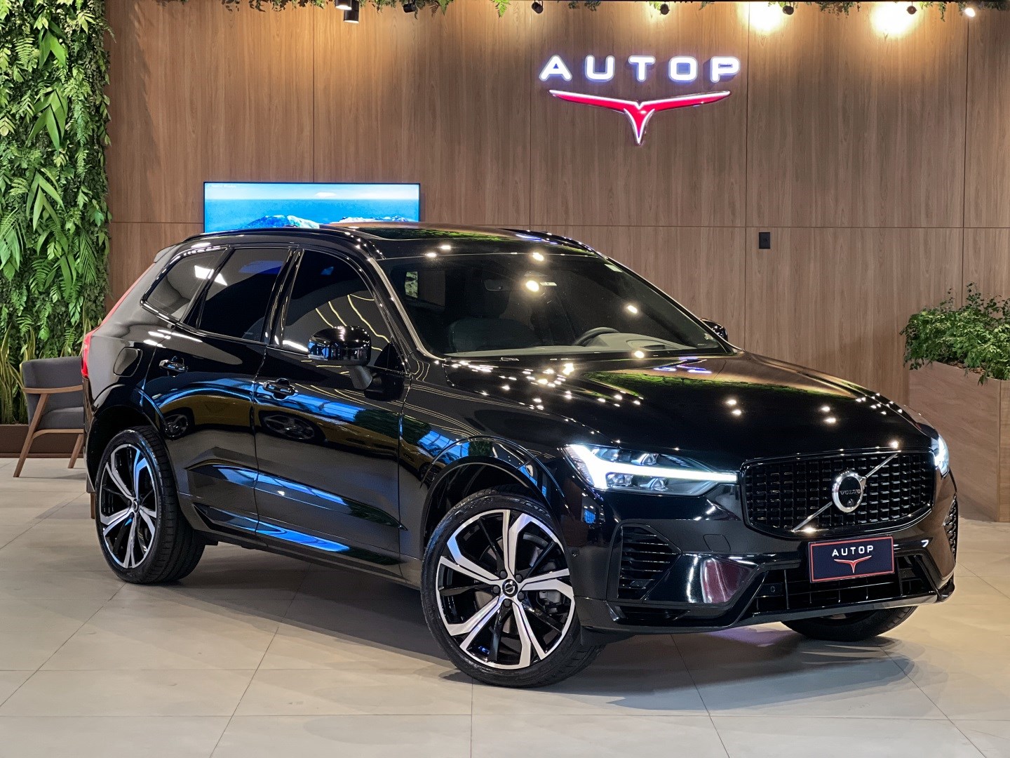 VOLVO XC60 2.0 T8 RECHARGE R-DESIGN AWD GEARTRONIC