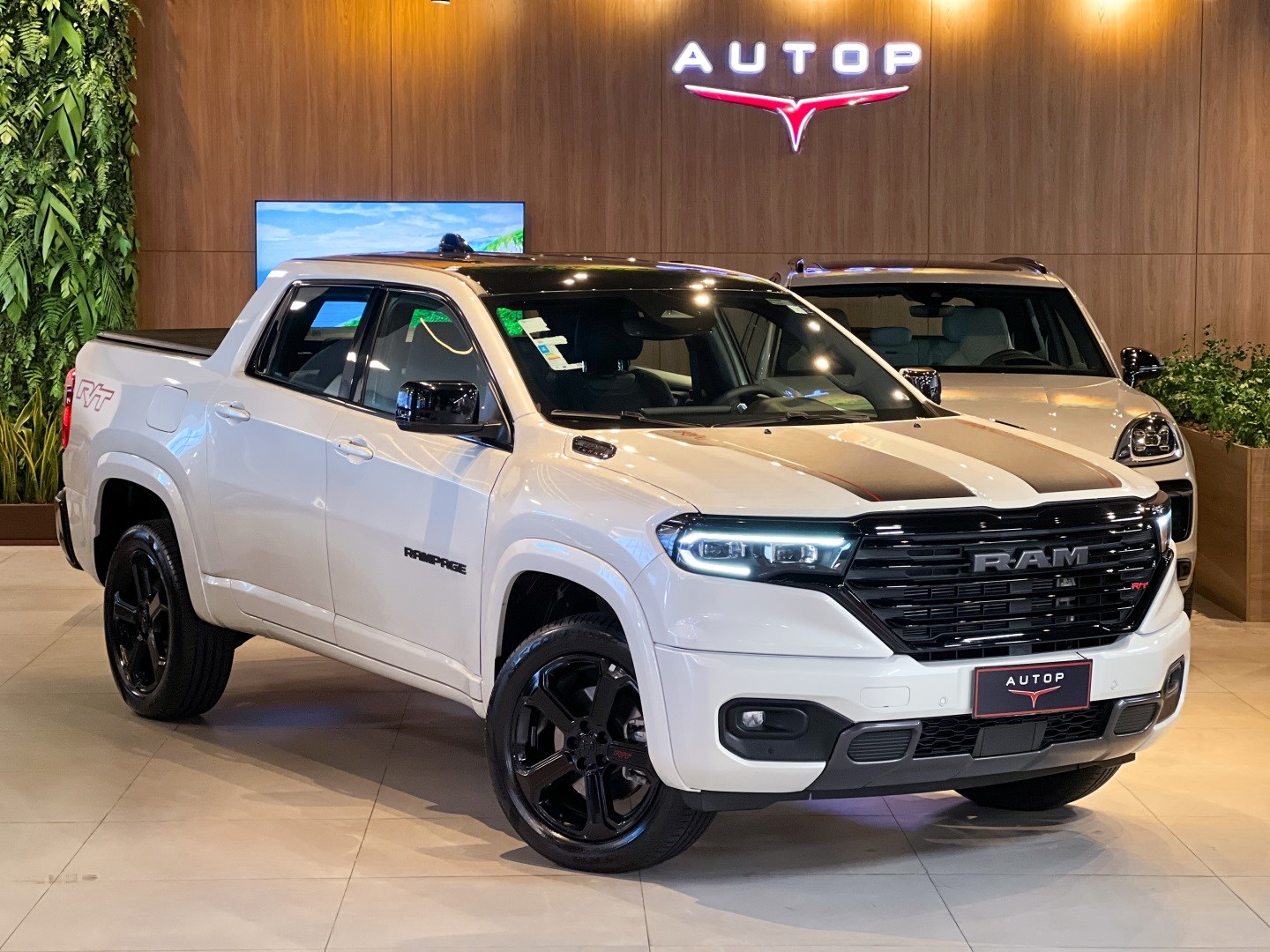 RAM RAMPAGE 2.0 HURRICANE 4 TURBO GASOLINA R/T 4X4 AUTOMÁTICO