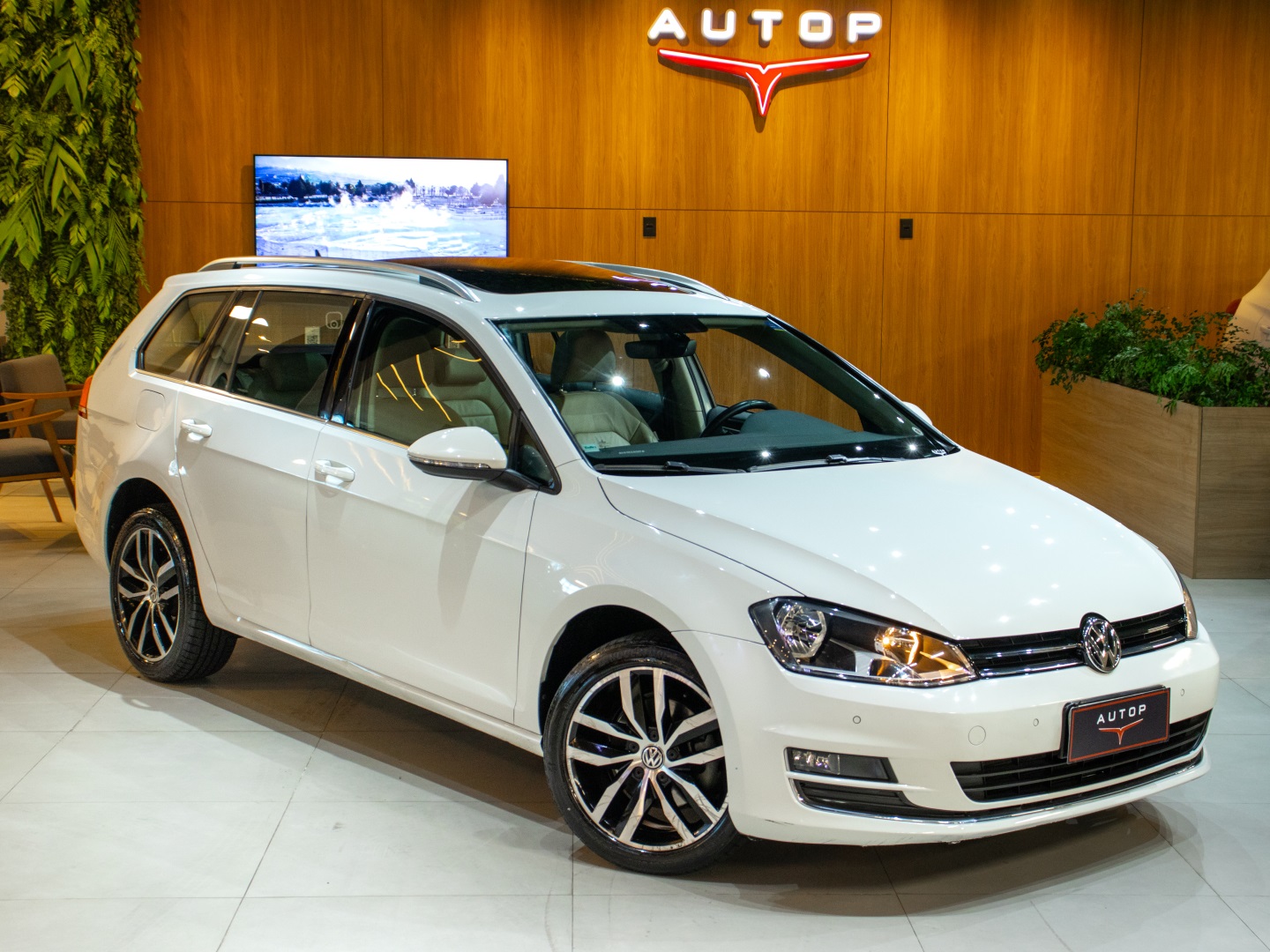 VOLKSWAGEN GOLF 1.4 TSI VARIANT HIGHLINE 16V GASOLINA 4P AUTOMÁTICO