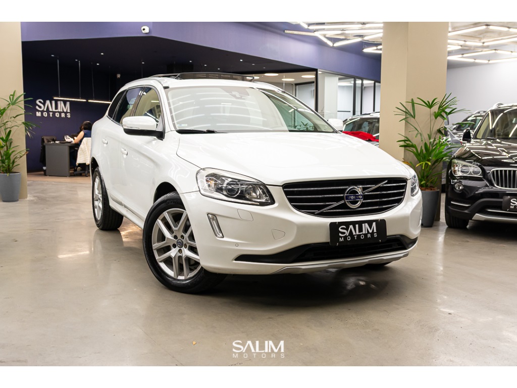VOLVO XC60 2.0 T5 MOMENTUM GASOLINA 4P AUTOMÁTICO