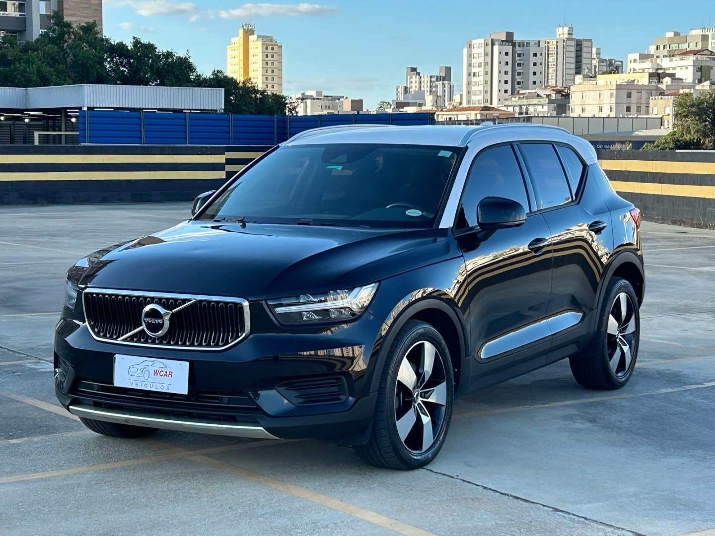 VOLVO XC 40 2.0 T5 GASOLINA MOMENTUM AWD GEARTRONIC