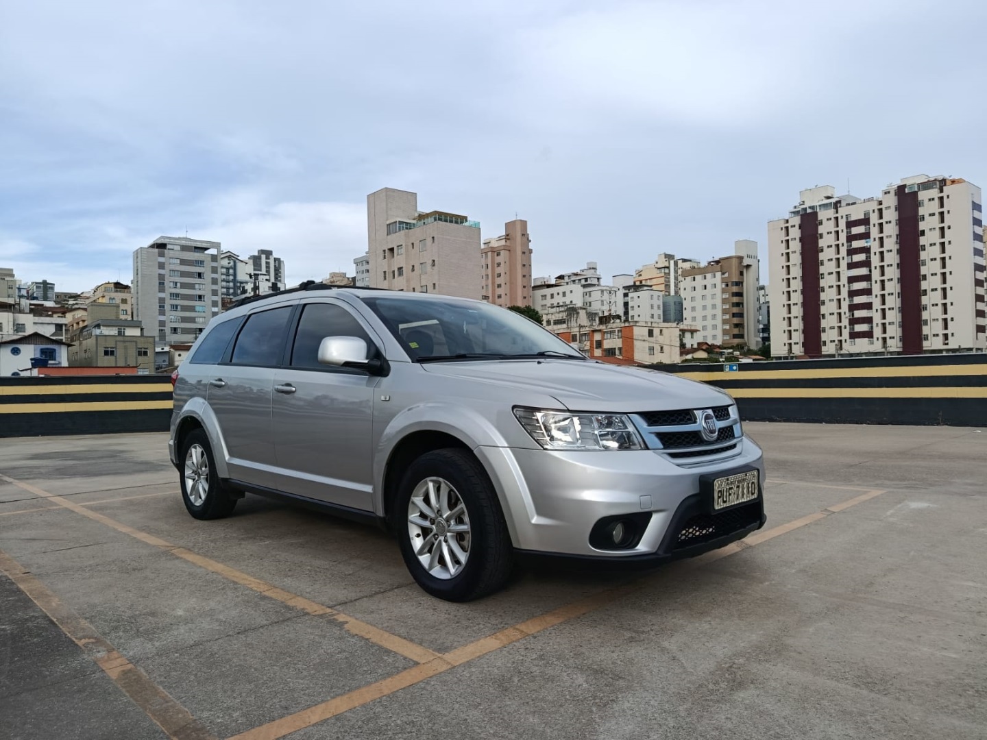 FIAT FREEMONT 2.4 PRECISION 16V GASOLINA 4P AUTOMÁTICO