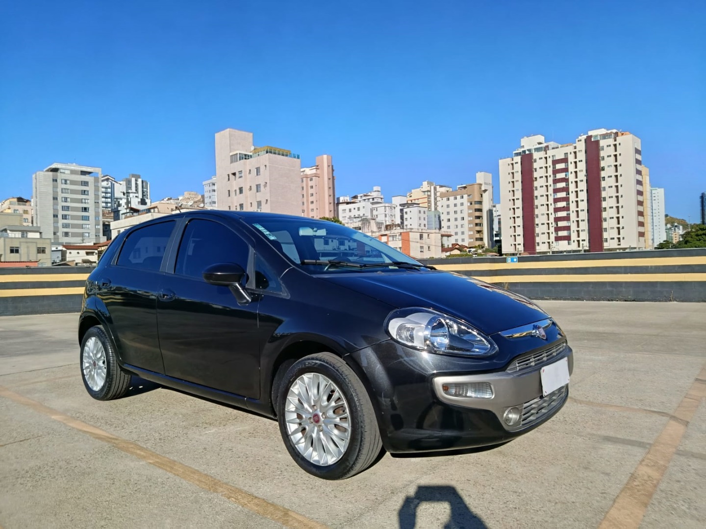 FIAT PUNTO 1.6 ESSENCE 16V FLEX 4P MANUAL