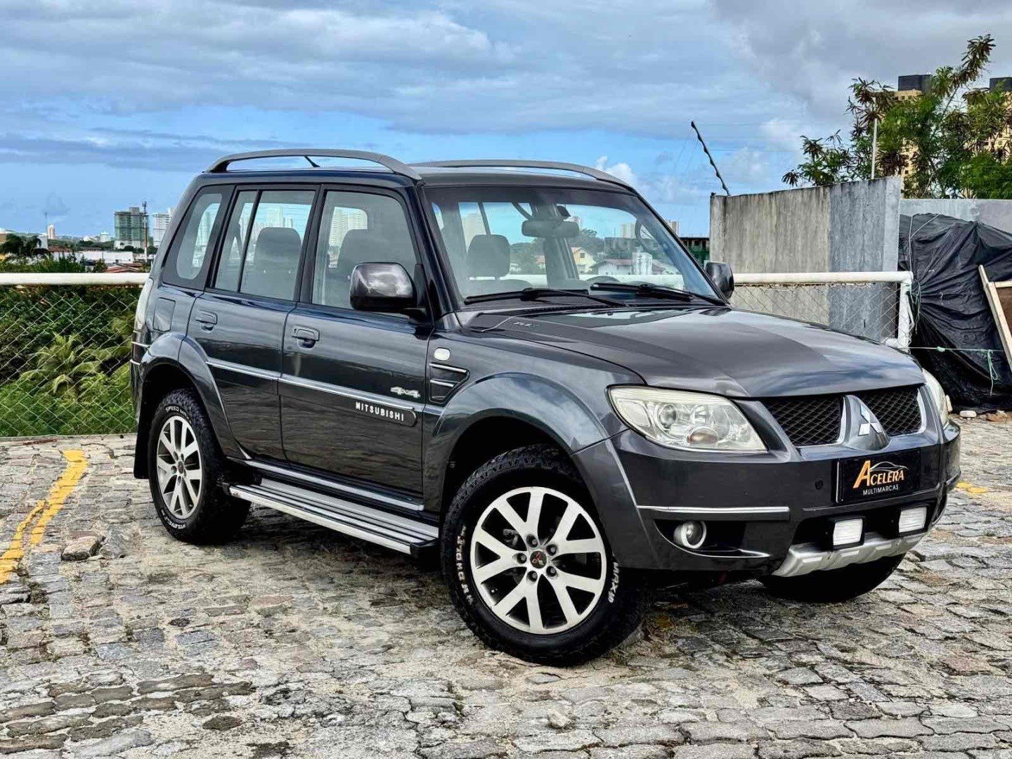 MITSUBISHI PAJERO TR4 2.0 4X4 16V 140CV FLEX 4P AUTOMÁTICO