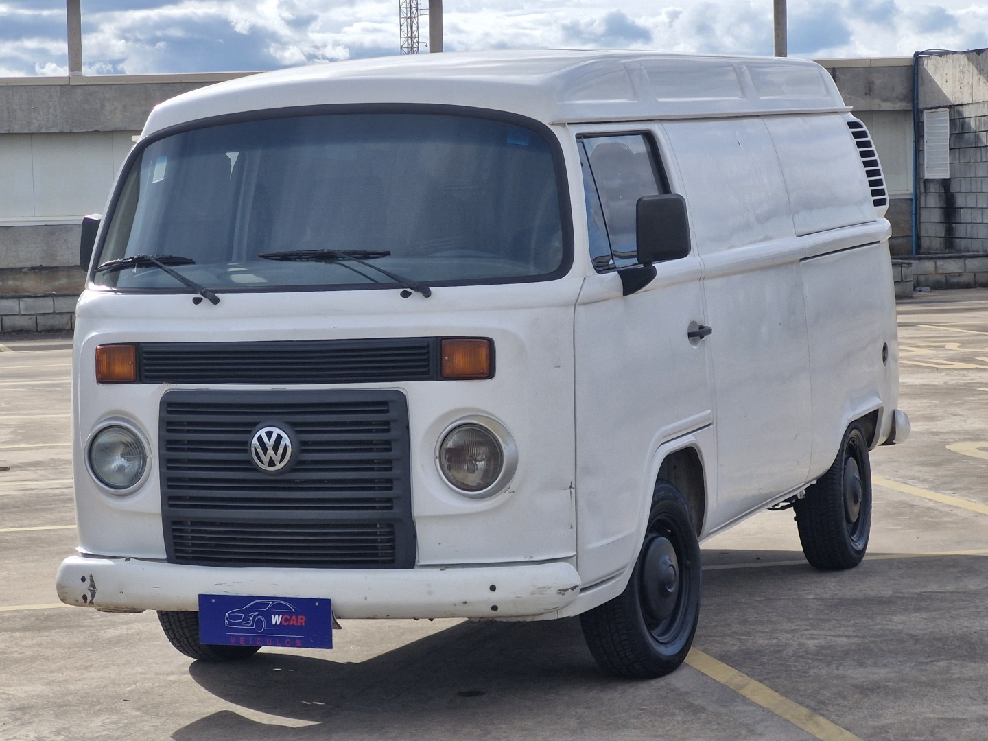 VOLKSWAGEN KOMBI 1.4 MI FURGÃO 8V FLEX 3P MANUAL