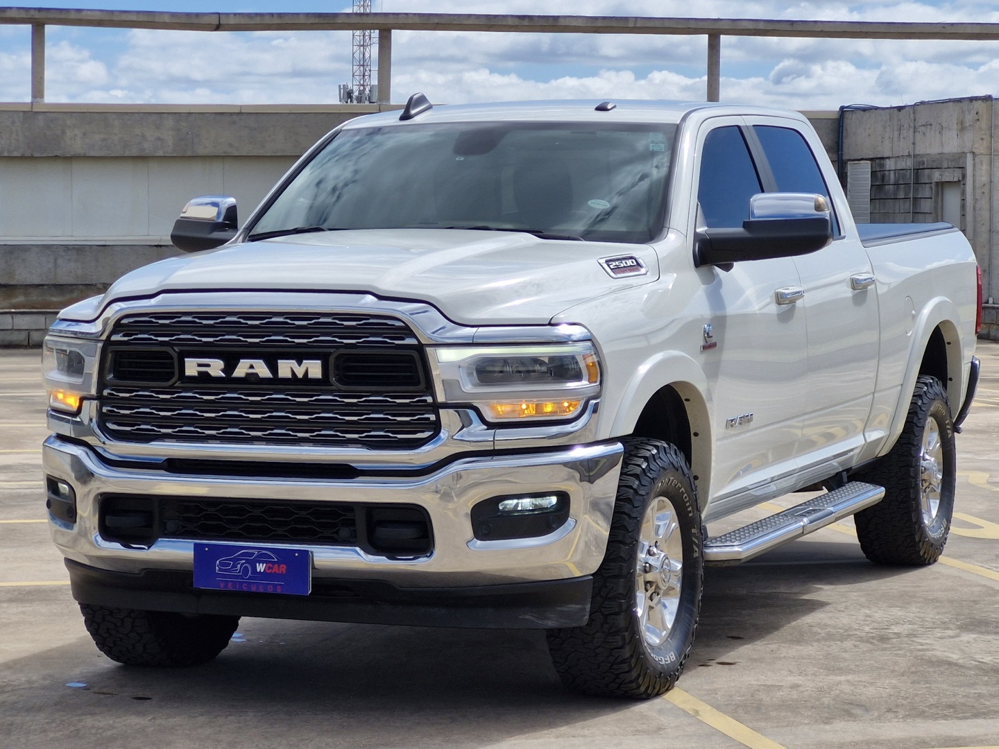 RAM 2500 6.7 I6 TURBO DIESEL LARAMIE CD 4X4 AUTOMÁTICO