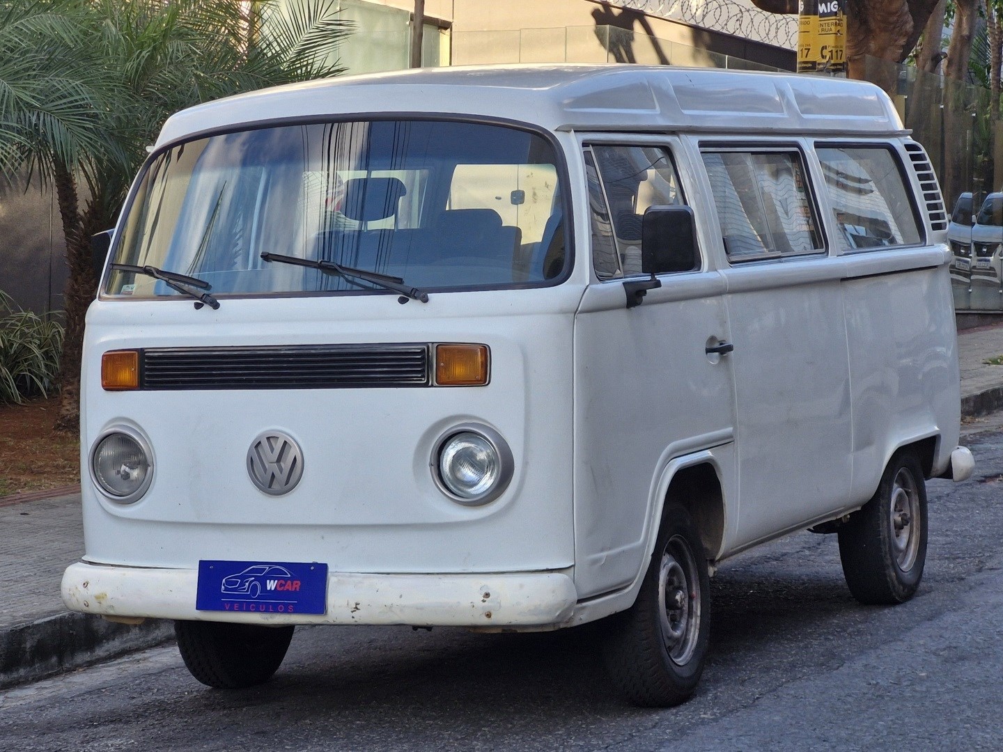 VOLKSWAGEN KOMBI 1.6 MI FURGÃO 8V GASOLINA 3P MANUAL