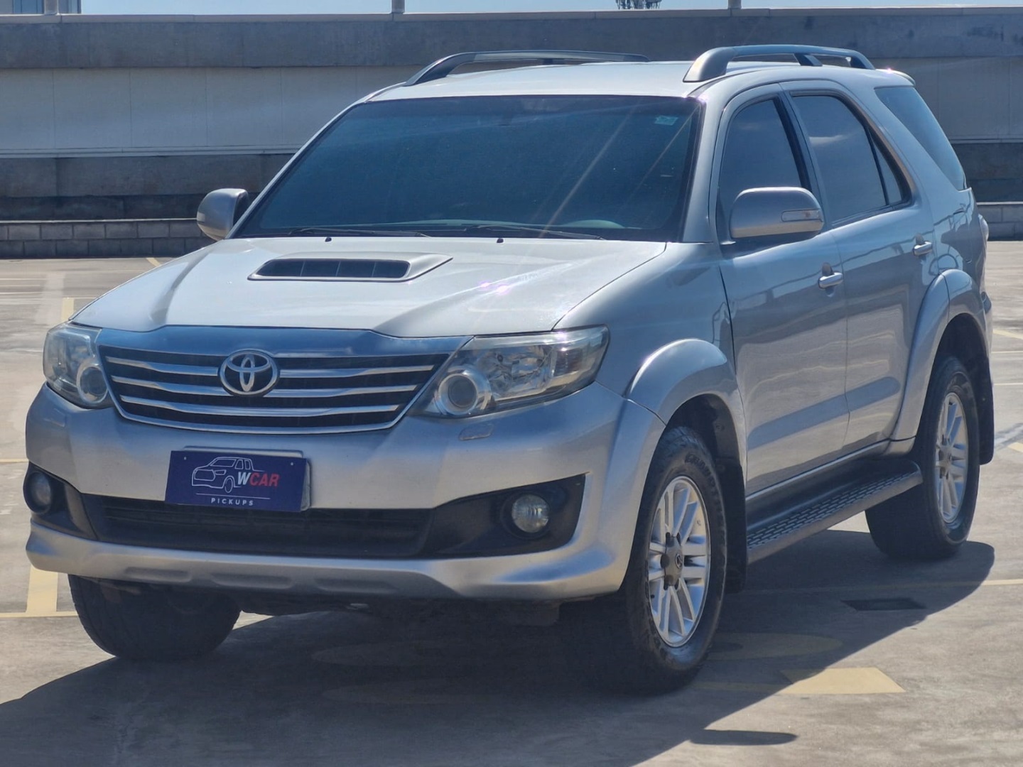 TOYOTA HILUX SW4 3.0 SRV 4X4 7 LUGARES 16V TURBO INTERCOOLER DIESEL 4P AUTOMÁTICO