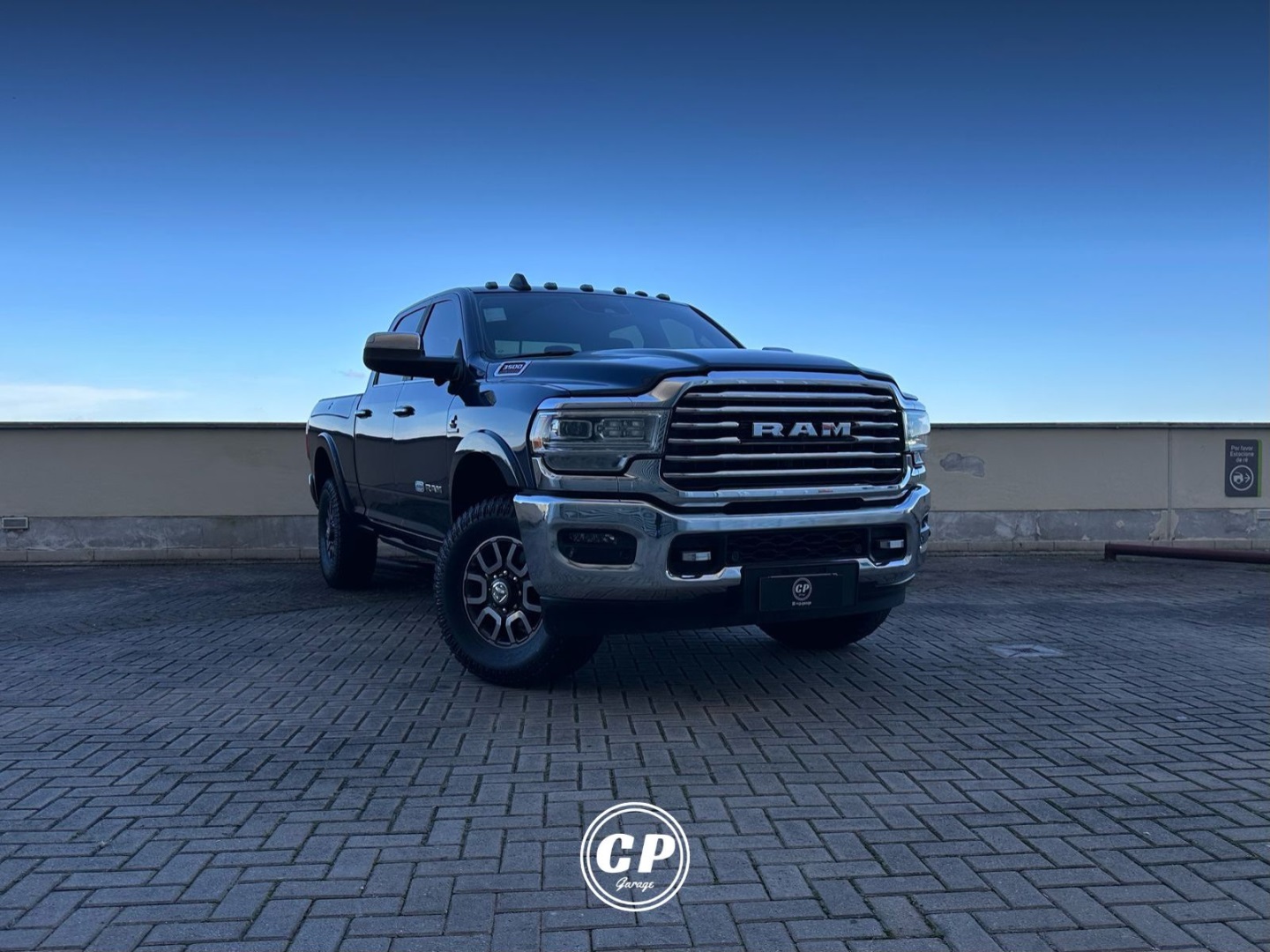 RAM 3500 6.7 I6 TURBO DIESEL LIMITED LONGHORN CD 4X4  AUTOMÁTICO