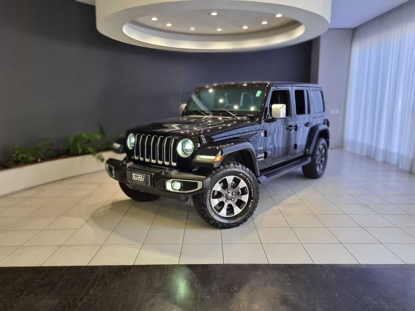 JEEP WRANGLER 2.0 TURBO GASOLINA UNLIMITED OVERLAND 4P 4X4 AT8