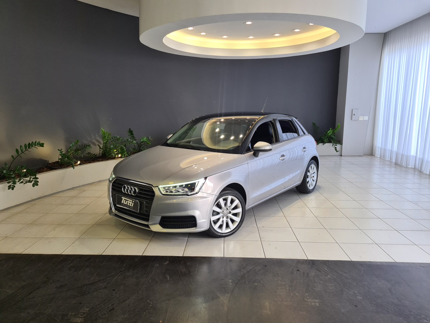 AUDI A1 1.4 TFSI SPORTBACK ATTRACTION 16V 122CV GASOLINA 4P S-TRONIC