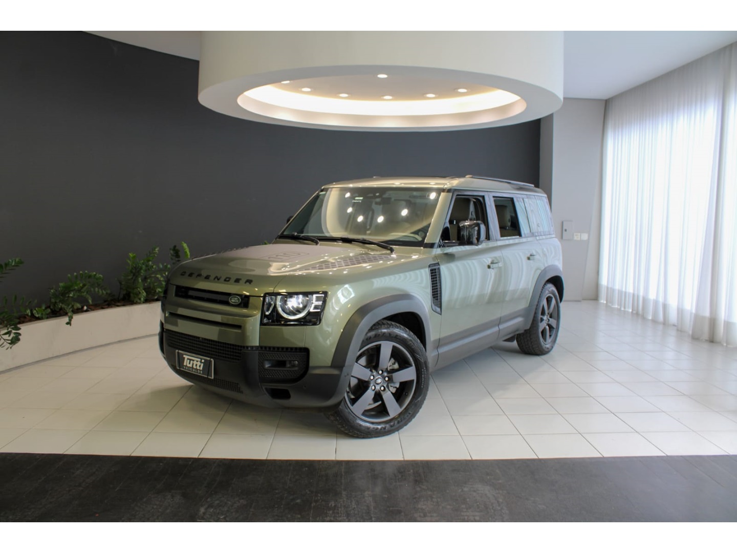 LAND ROVER DEFENDER 2.0 P300 GASOLINA 110 HSE AWD AUTOMÁTICO