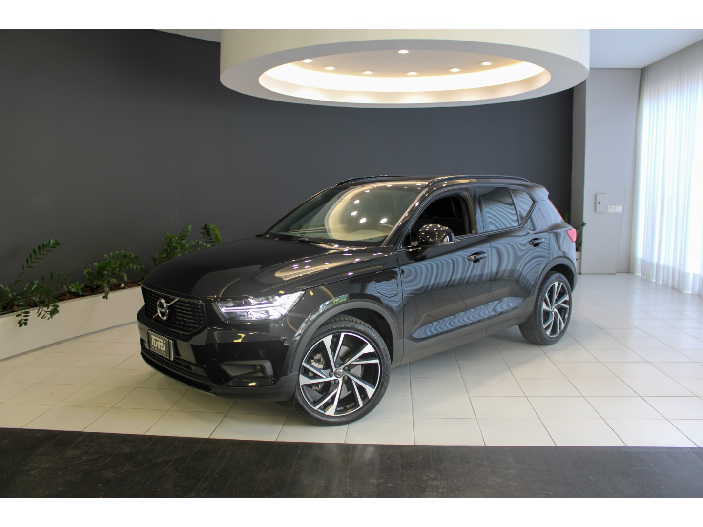 VOLVO XC40 1.5 T5 RECHARGE R-DESIGN GEARTRONIC