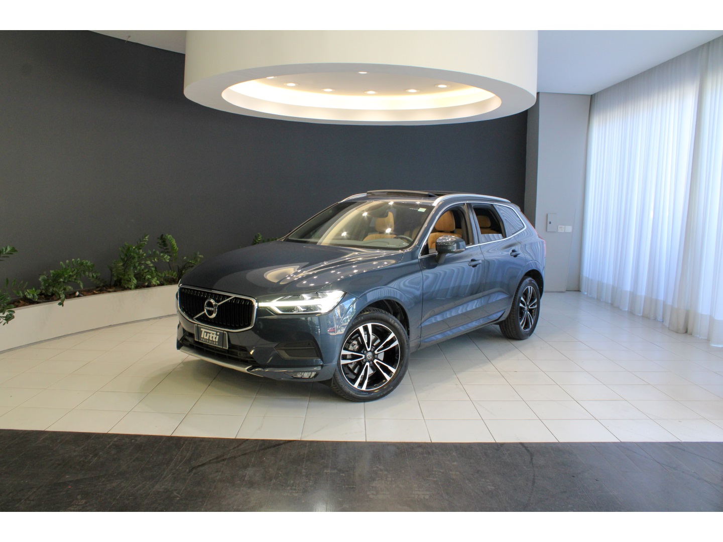 VOLVO XC60 2.0 T5 GASOLINA MOMENTUM AWD GEARTRONIC