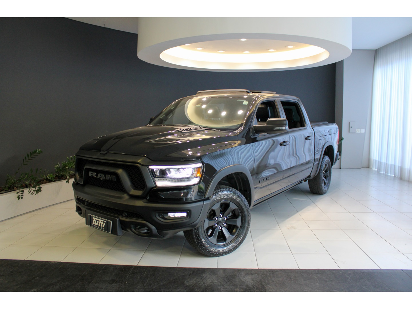 RAM 1500 5.7 V8 GASOLINA REBEL CD 4X4 AUTOMÁTICO
