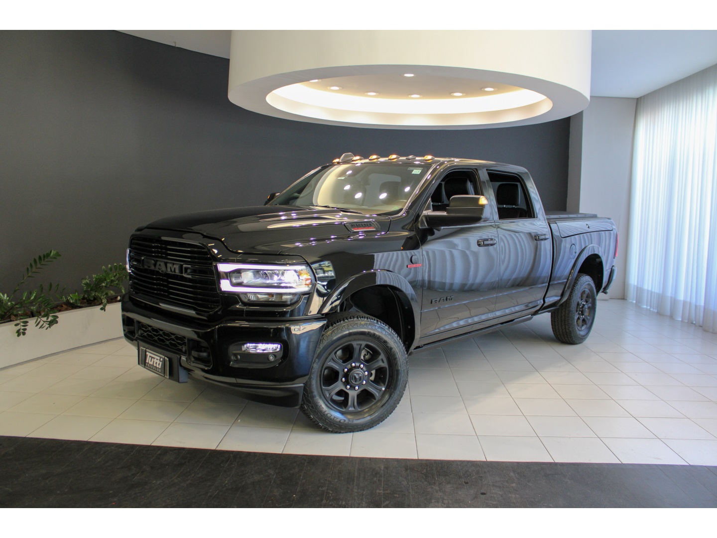 RAM 3500 6.7 I6 TURBO DIESEL LARAMIE NIGHT EDITION CD 4X4  AUTOMÁTICO