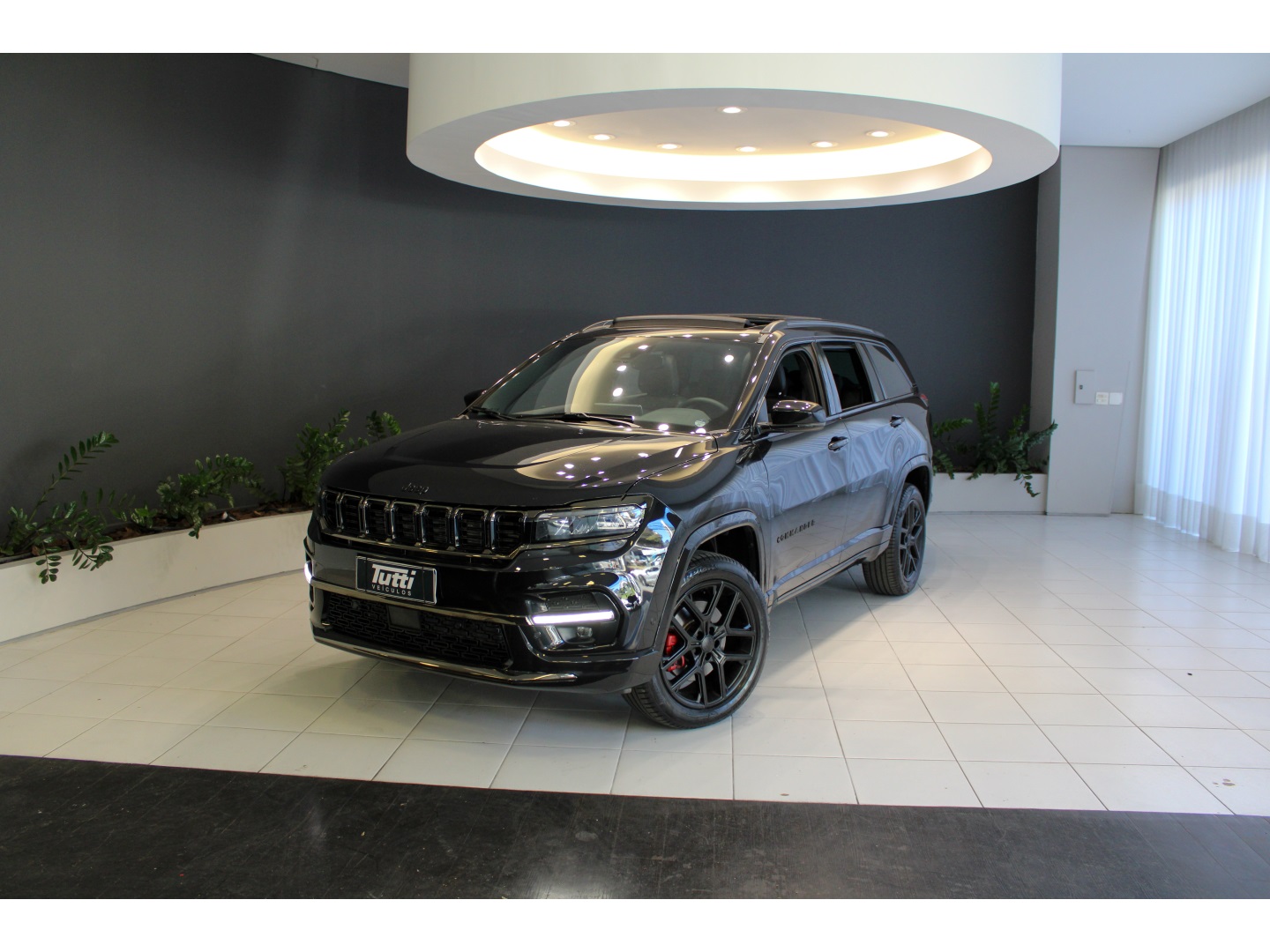 JEEP COMMANDER 2.0 HURRICANE 4 TURBO GASOLINA BLACKHAWK AT9
