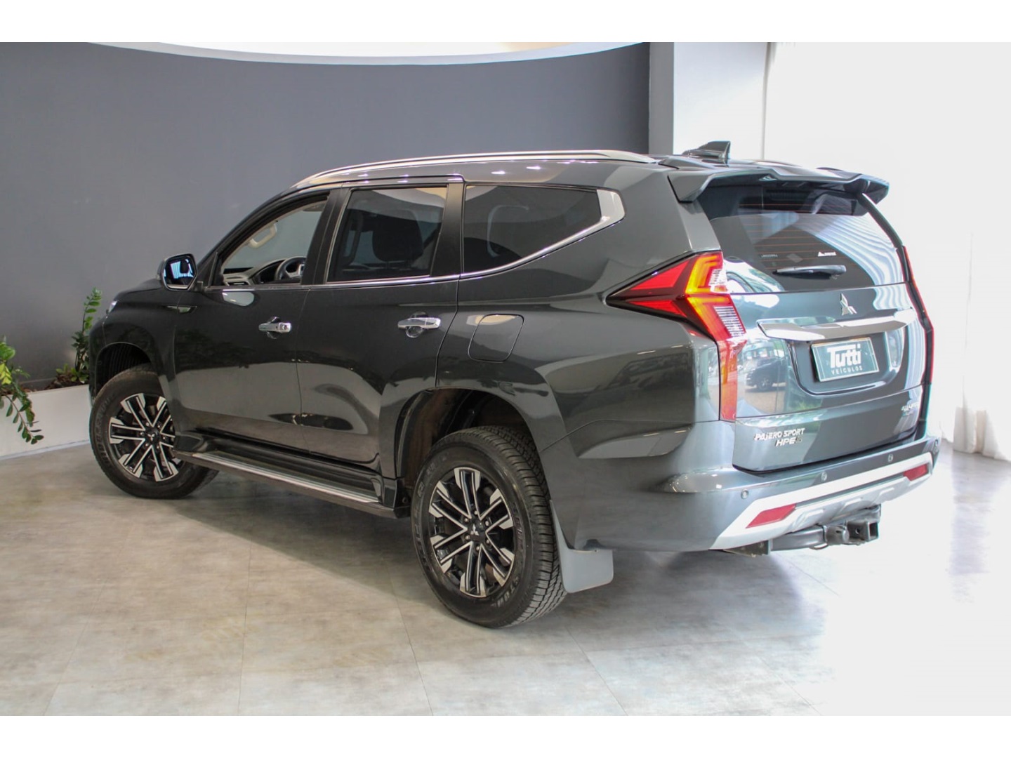 Mitsubishi PAJERO SPORT 2024