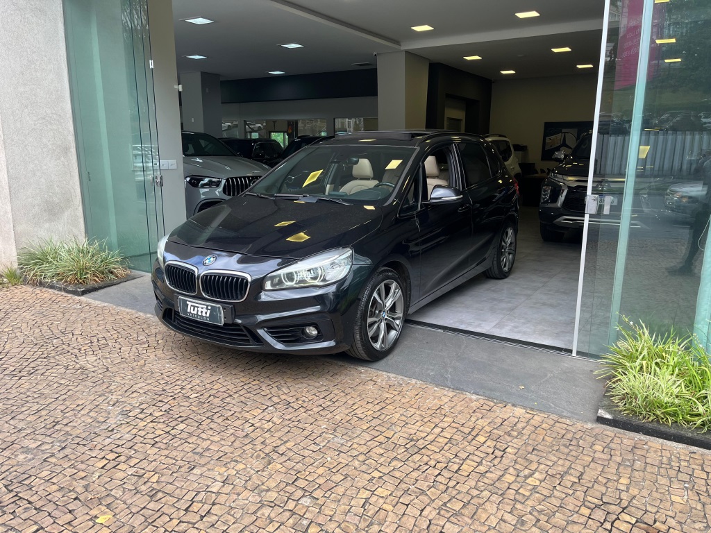 BMW 225i 2016