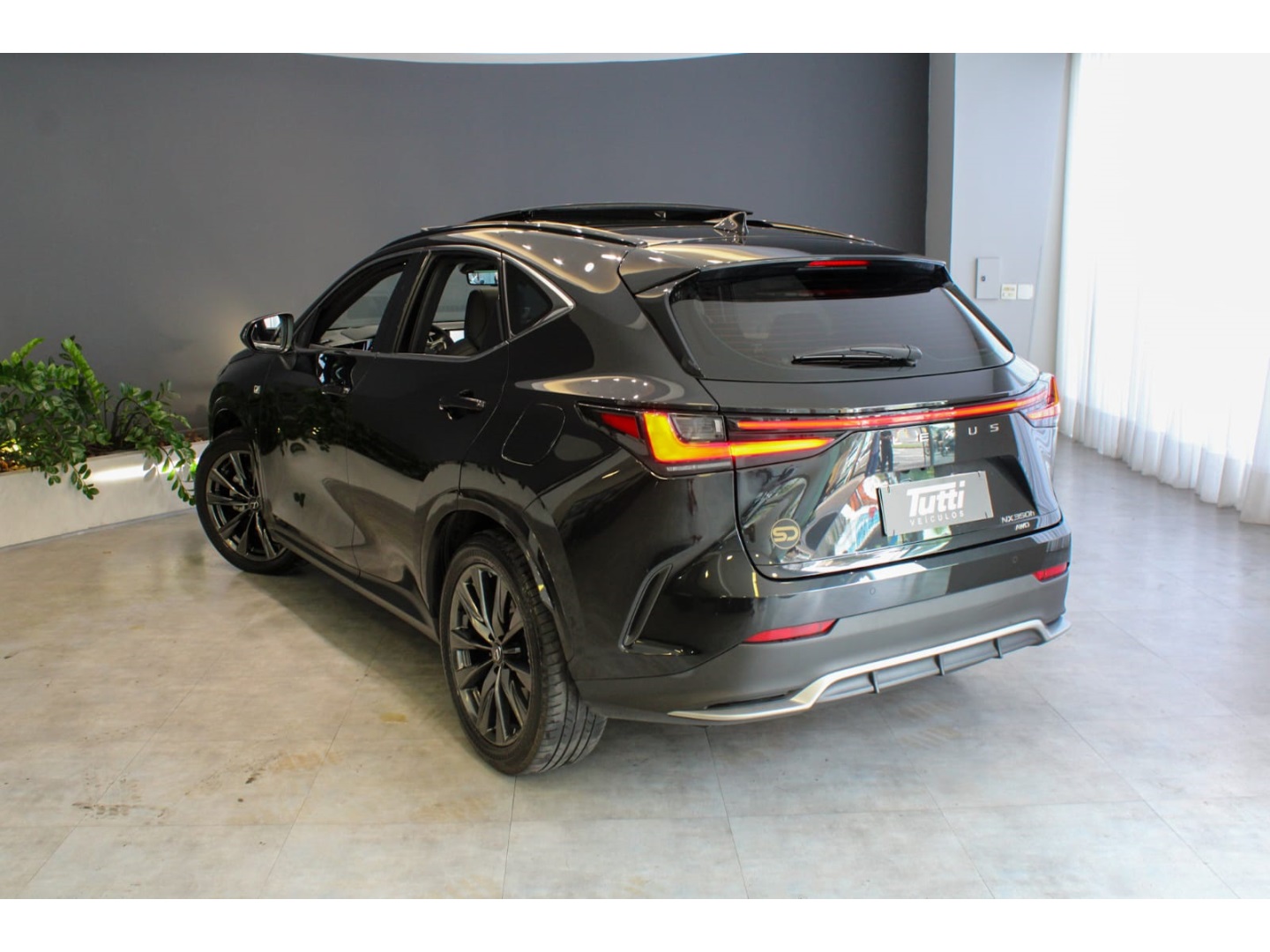 Lexus NX 350h 2023