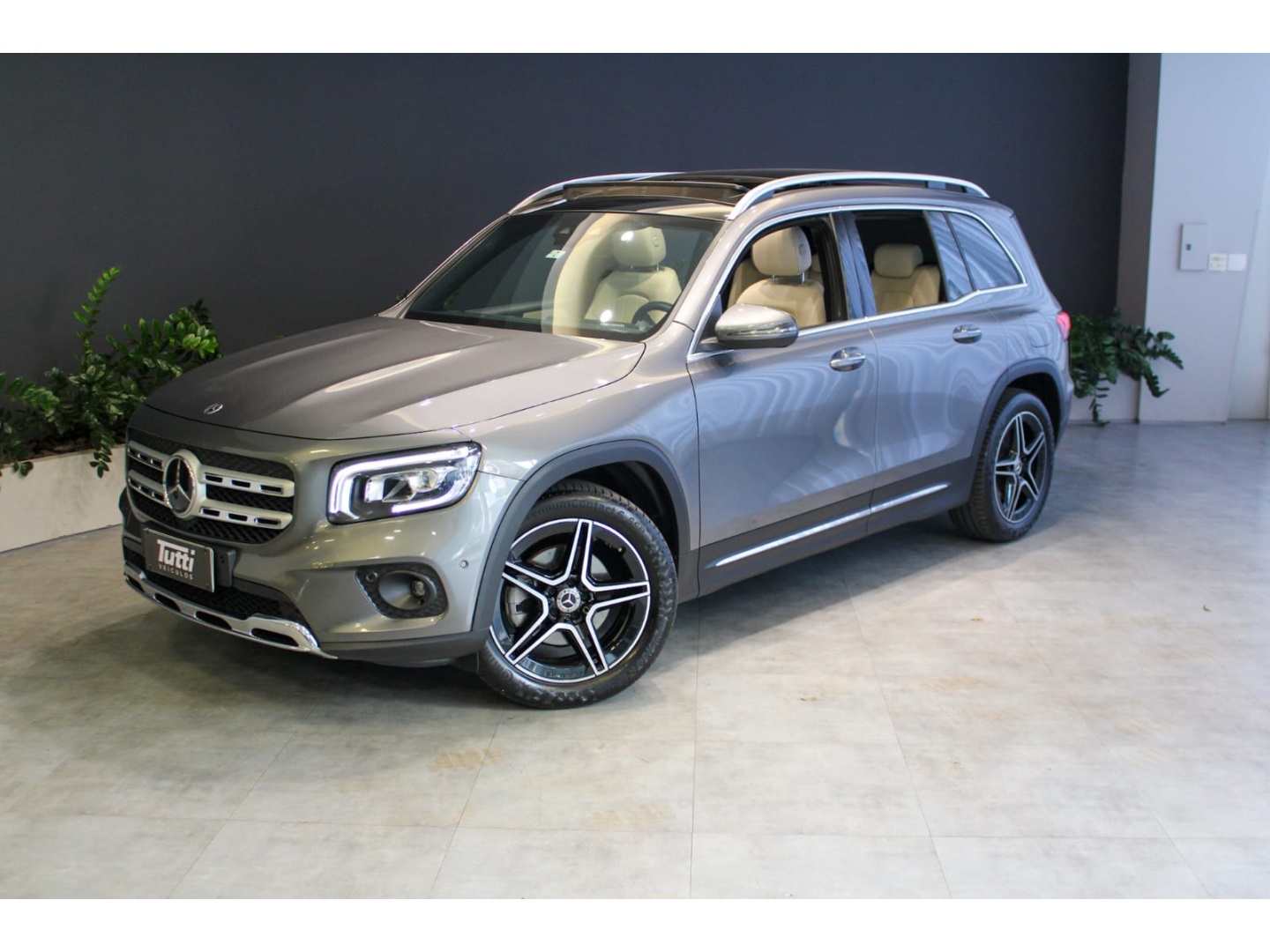 Mercedes-Benz GLB 200 2021