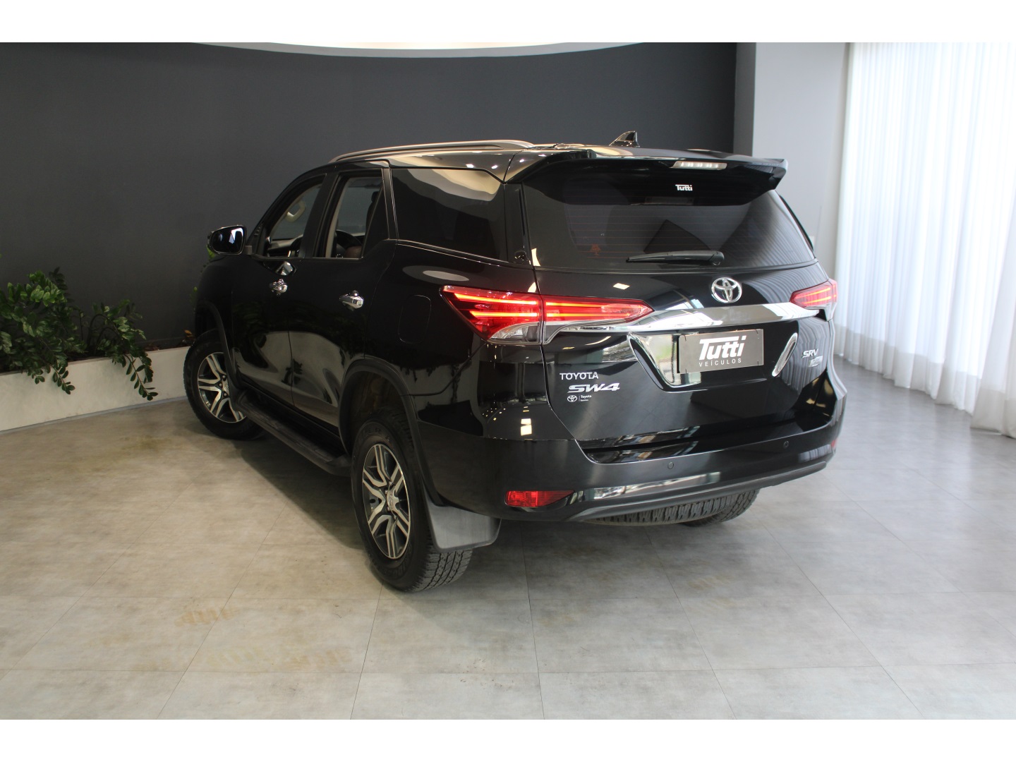 Toyota HILUX SW4 2020